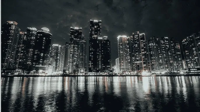 动漫无限 - 城市之光：霓虹背后的人间烟火
